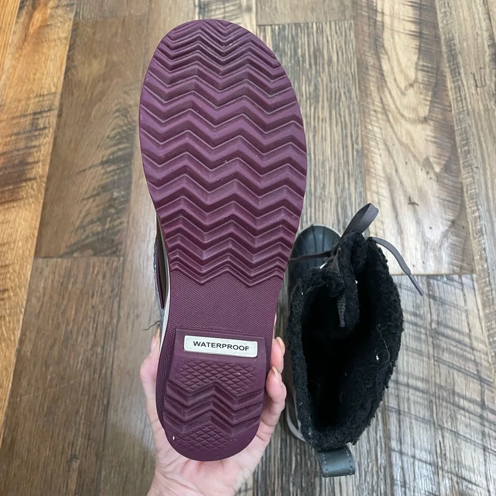 Sorel waterproof winter snow boots Wm 6